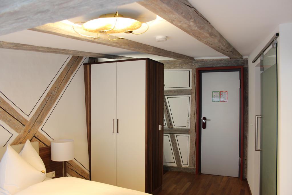 Hotel Schmales Haus أولم الغرفة الصورة