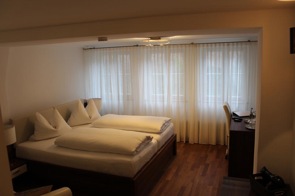 Hotel Schmales Haus أولم الغرفة الصورة