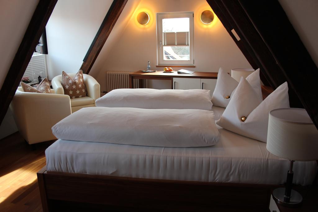 Hotel Schmales Haus أولم المظهر الخارجي الصورة