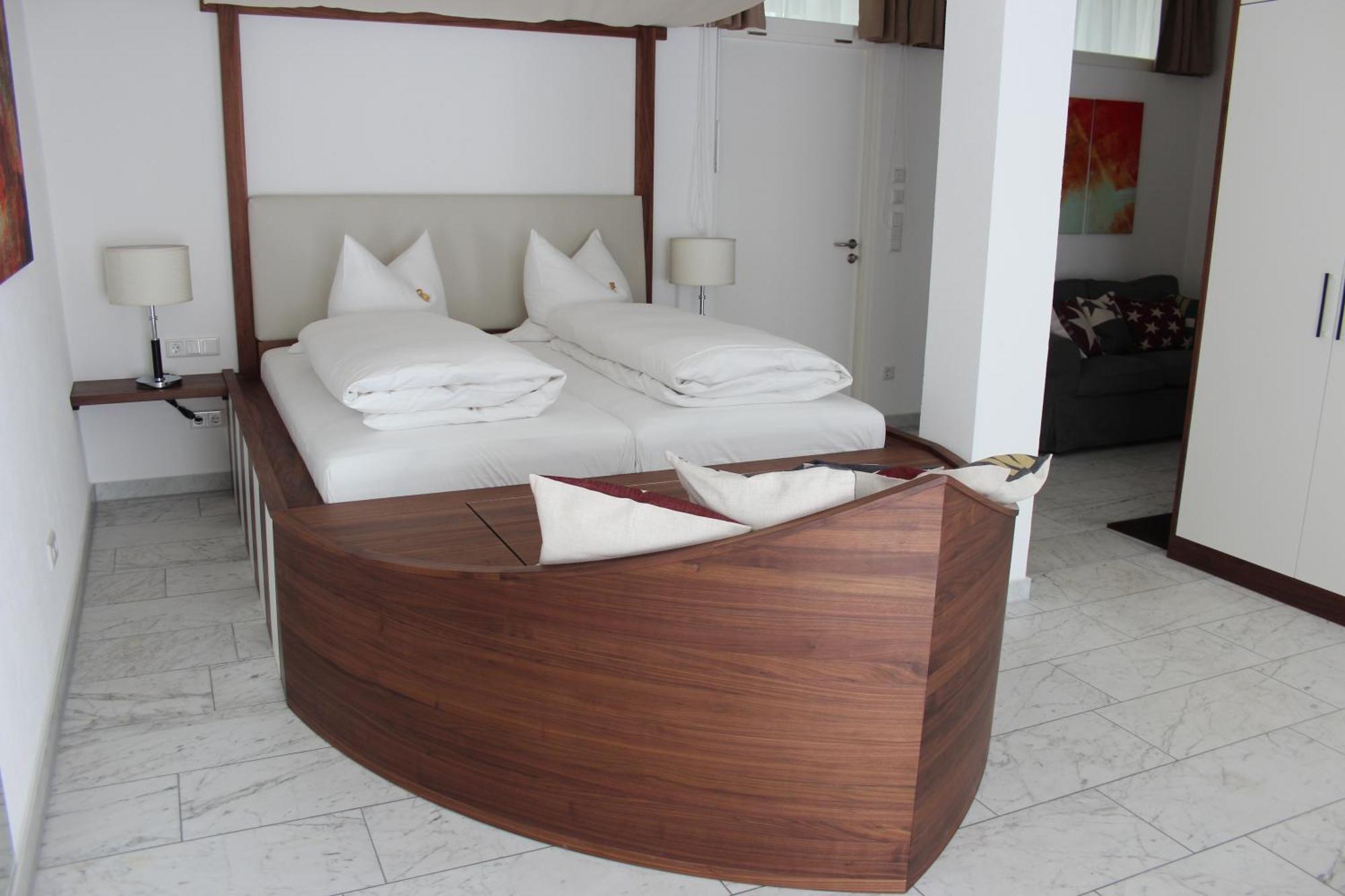 Hotel Schmales Haus أولم المظهر الخارجي الصورة