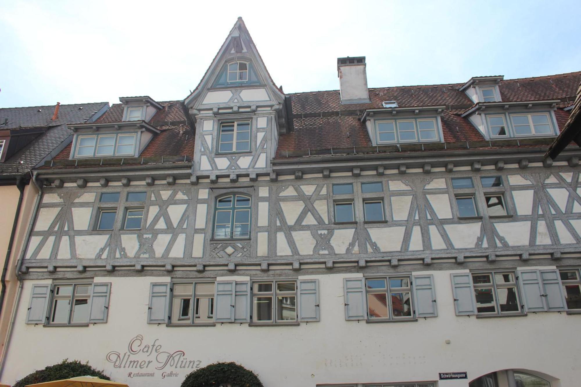 Hotel Schmales Haus أولم المظهر الخارجي الصورة