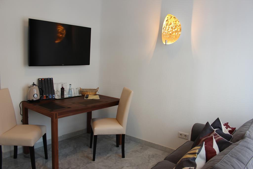 Hotel Schmales Haus أولم المظهر الخارجي الصورة